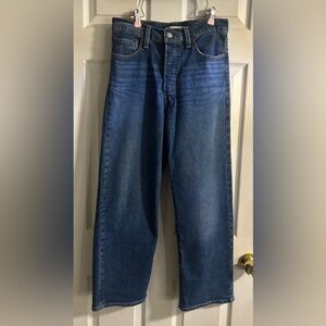 Levi’s Women’s Ribcage Straight Ankle Jeans